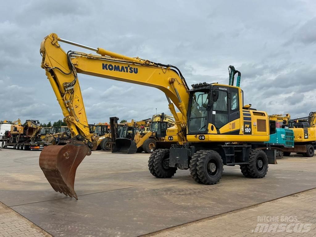 Komatsu PW180-11 Колёсные экскаваторы