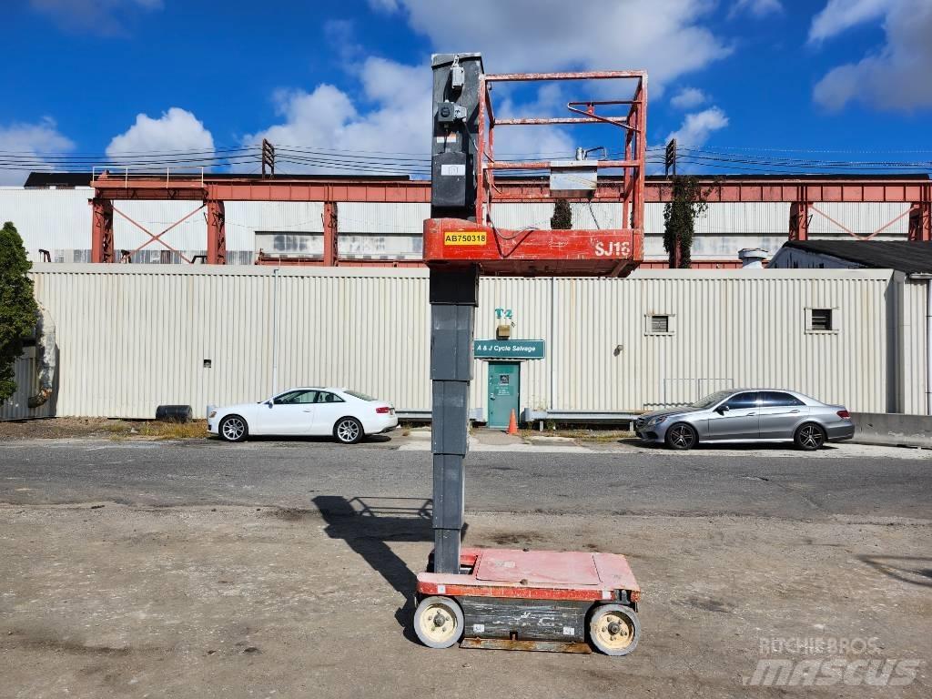 SkyJack SJ 16 Вертикальные мачтовые подъемники