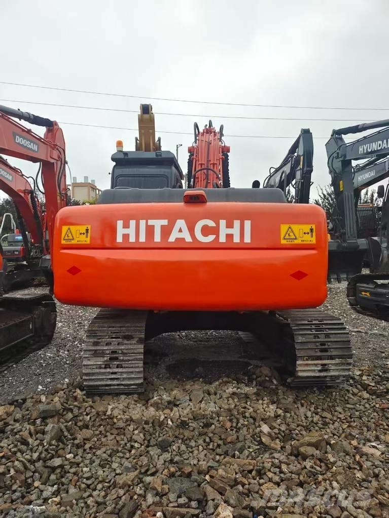 Hitachi ZX 200 Гусеничные экскаваторы