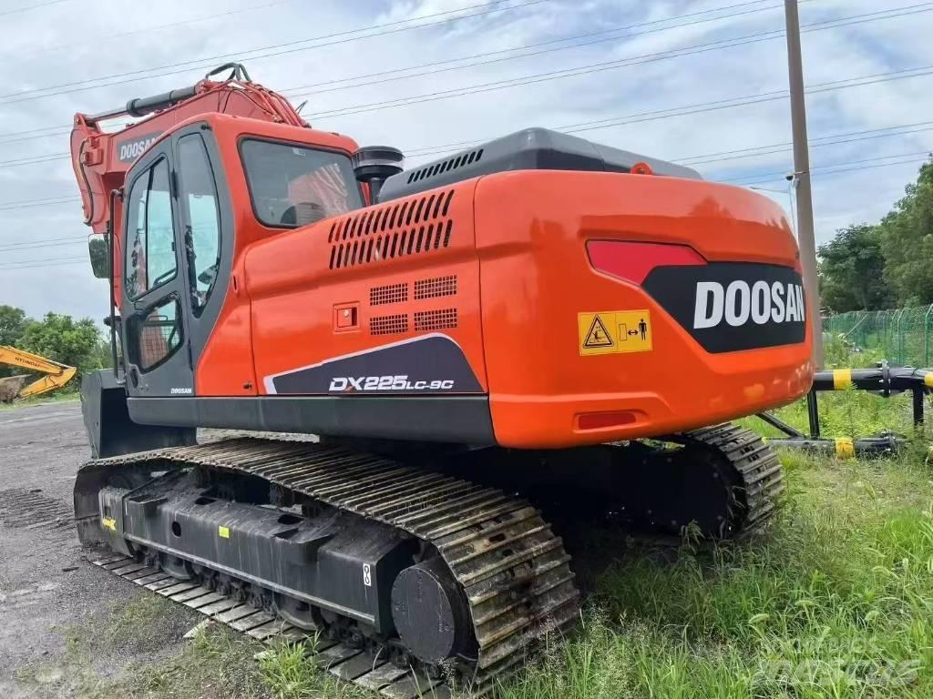 Doosan DX 225LC-9C Гусеничные экскаваторы
