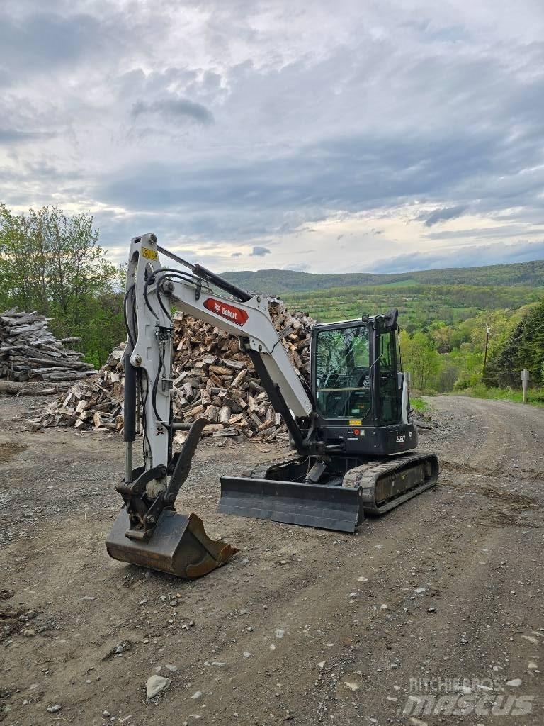 Bobcat E60 Мини-экскаваторы