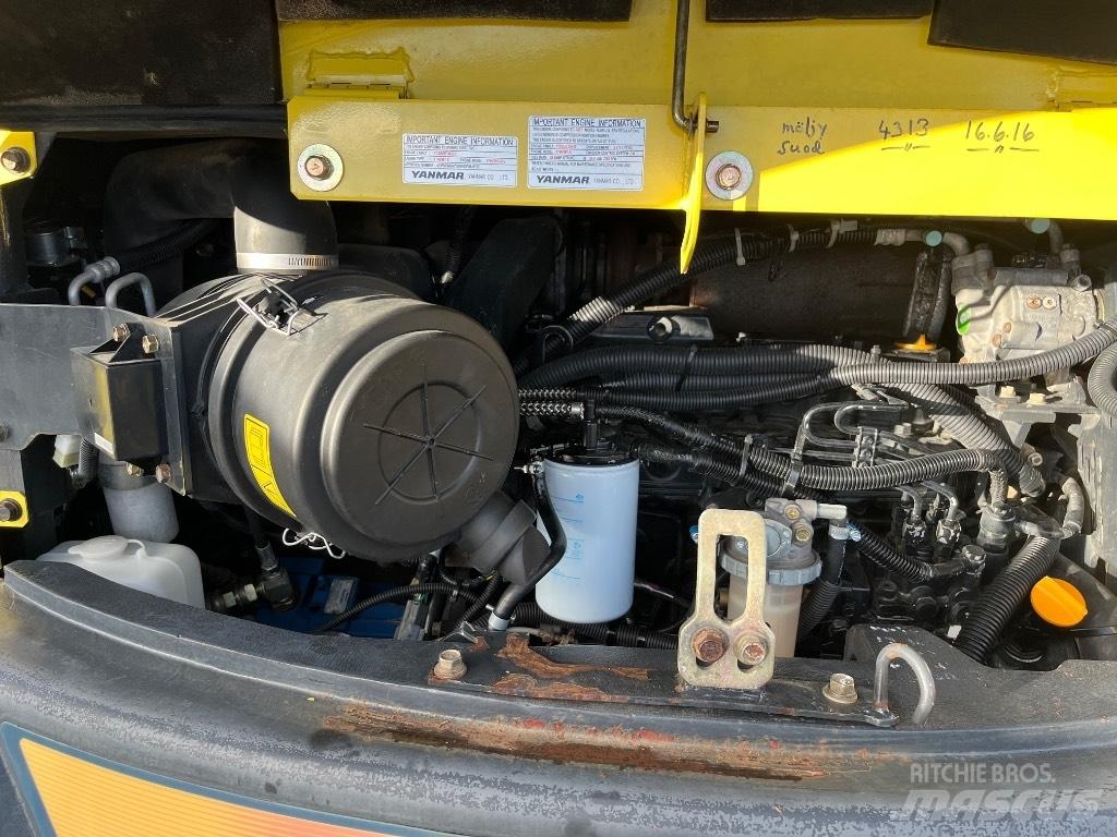 Yanmar SV 100 Малые экскаваторы 7т-12т