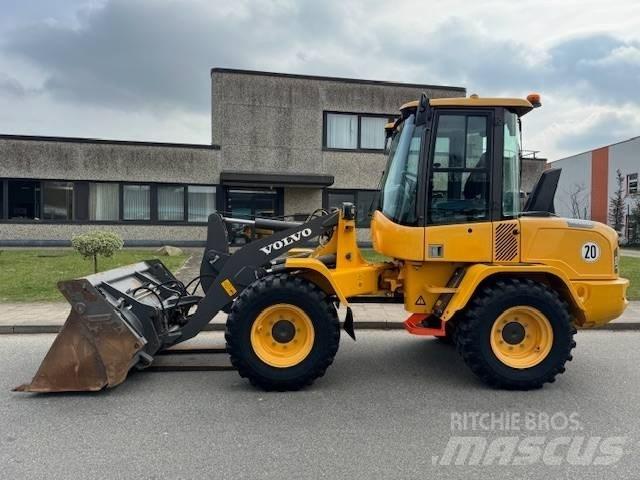 Volvo L 35 G Фронтальные погрузчики