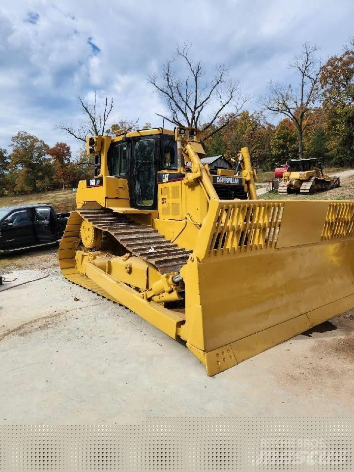 CAT D 6 R Гусеничные бульдозеры