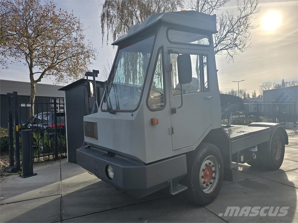  [div] DAF TT2100DH Терминальные тягачи