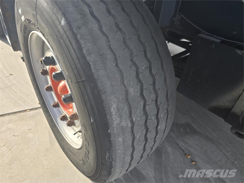  [div] DAF TT2100DH Терминальные тягачи