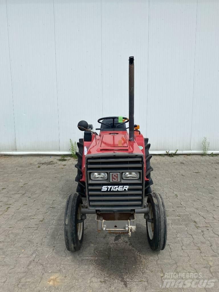 Shibaura SP1500 Коммунальные тракторы