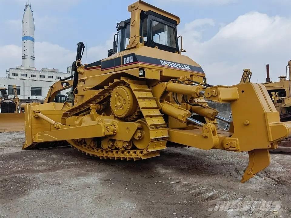 CAT D9N Гусеничные бульдозеры