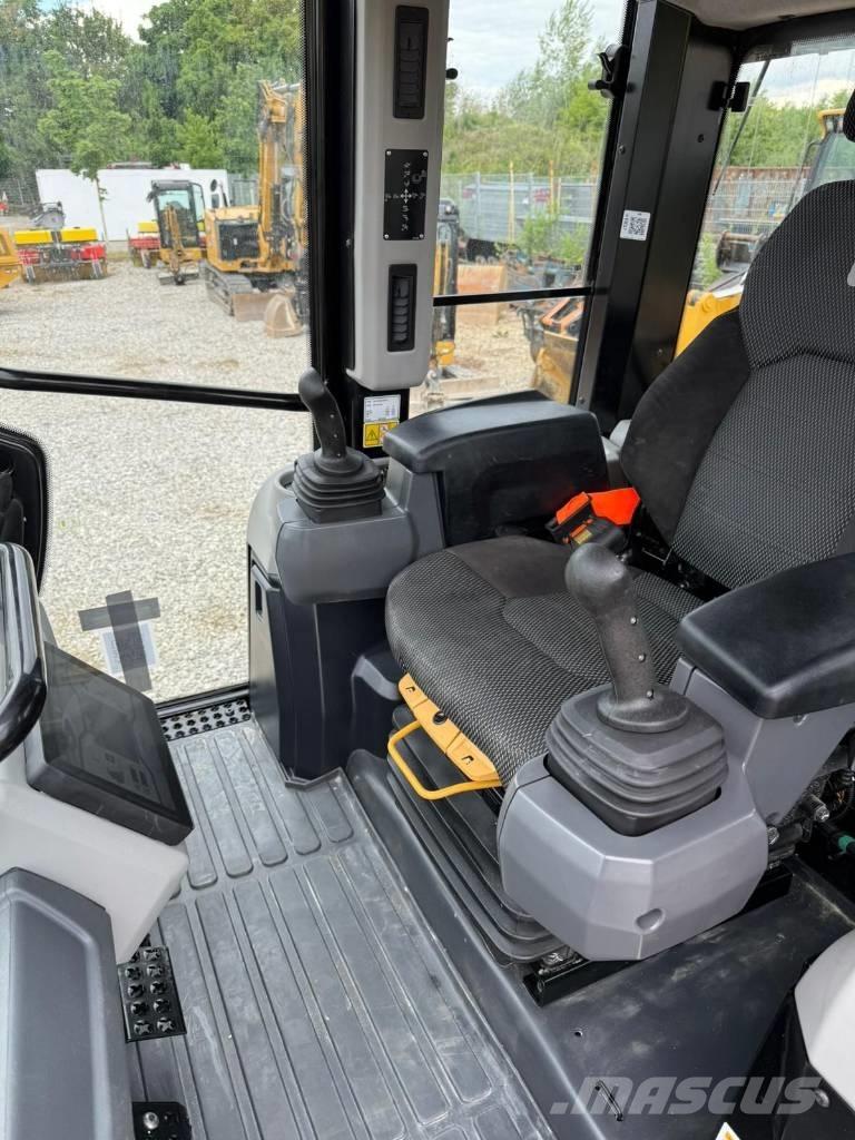 CAT 953 Гусеничные фронтальные погрузчики