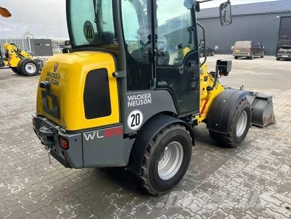 Wacker Neuson WL 25 Фронтальные погрузчики