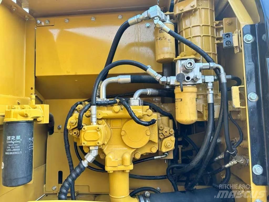 CAT 320 D Гусеничные экскаваторы