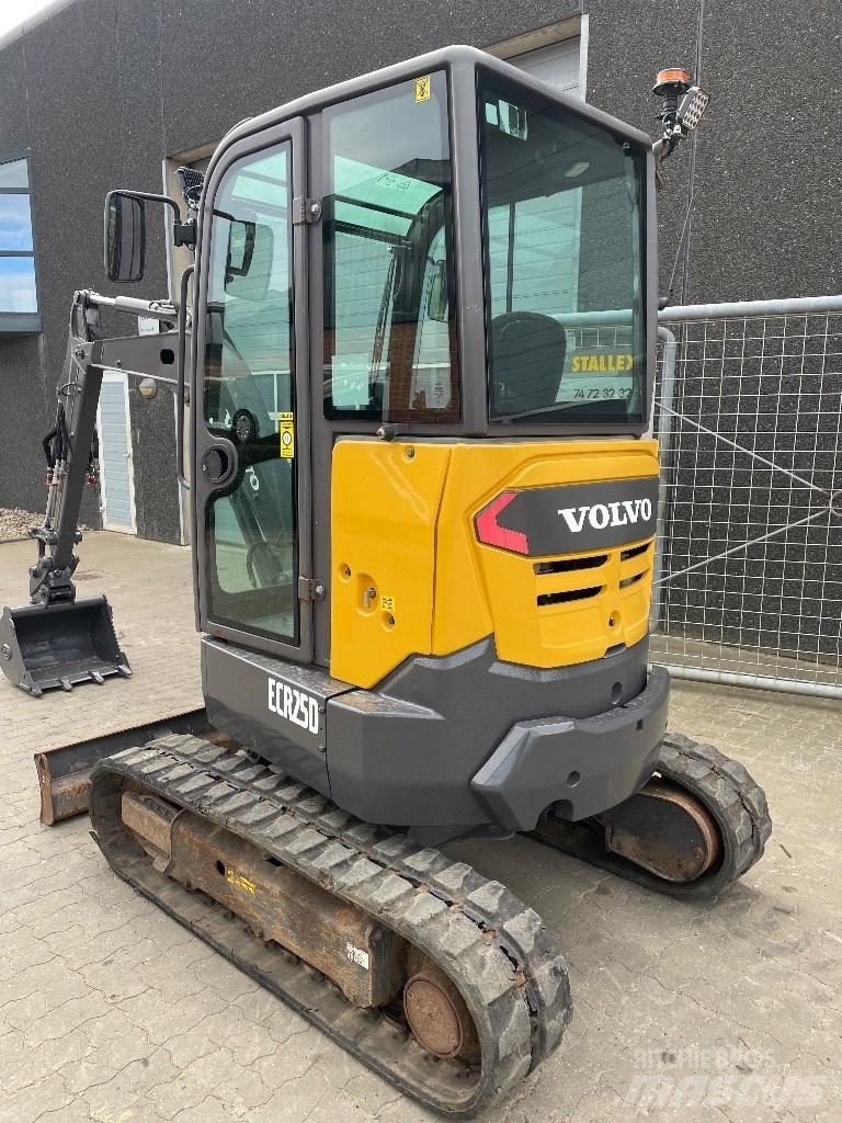 Volvo ECR25D Мини-экскаваторы