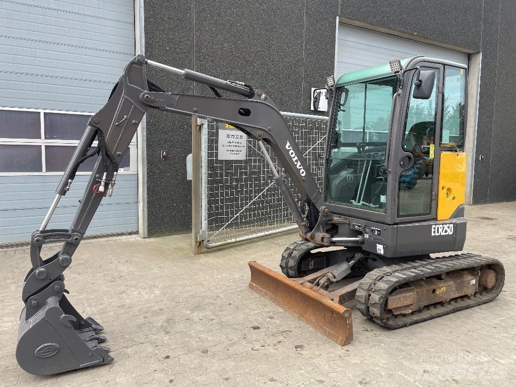 Volvo ECR25D Мини-экскаваторы