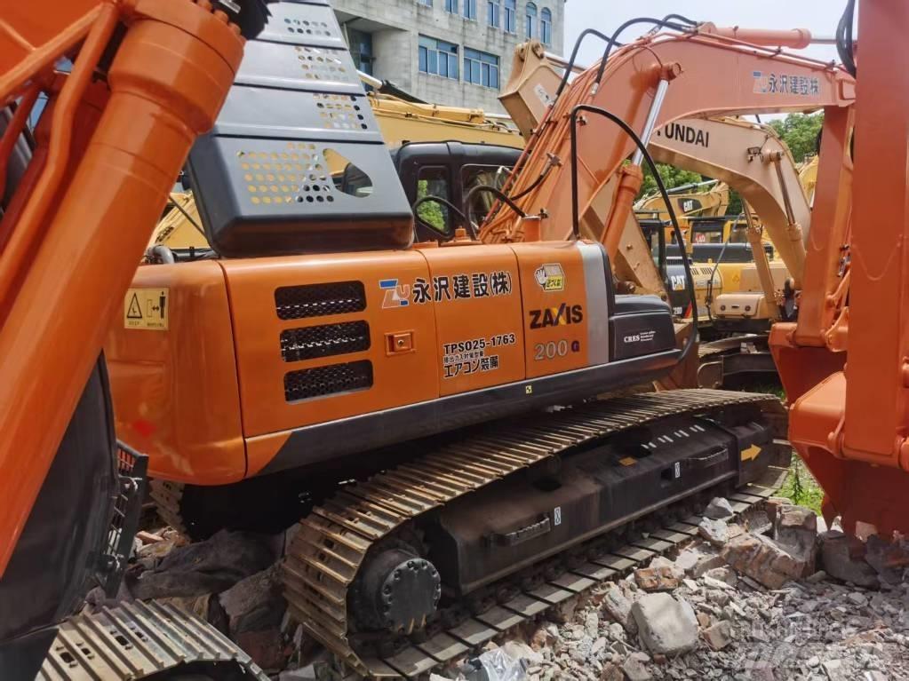 Hitachi ZX 200 Гусеничные экскаваторы