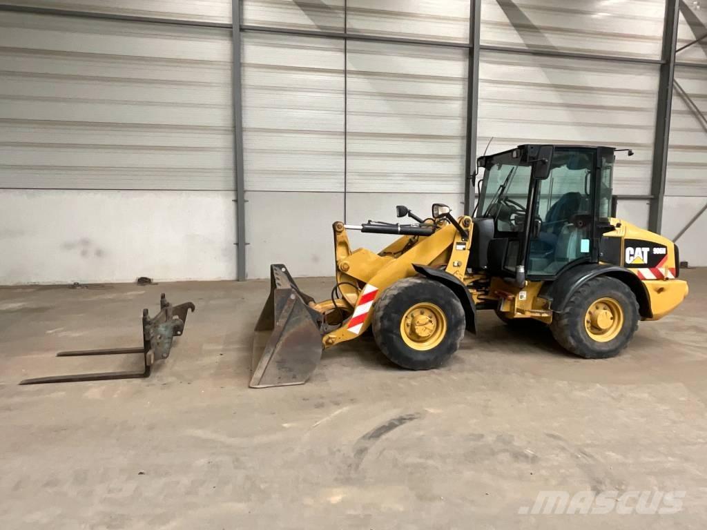 CAT 906 H Фронтальные погрузчики