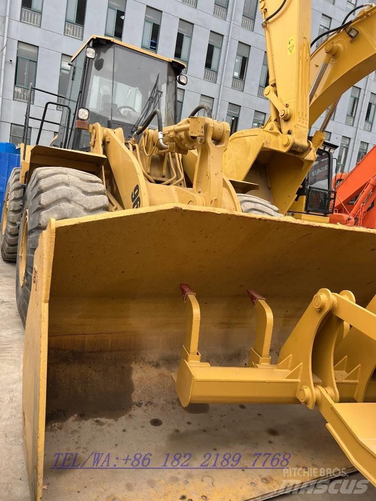 CAT 966G Фронтальные погрузчики