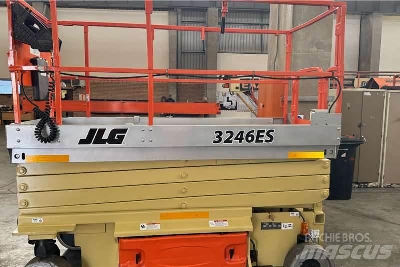 JLG 2014 JLG 3246 Ножничные подъемники