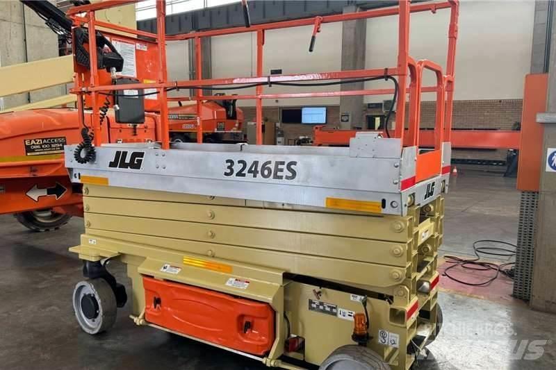 JLG 2014 JLG 3246 Ножничные подъемники