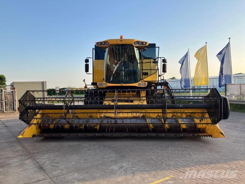 New Holland CS 6080 Зерноуборочные комбайны