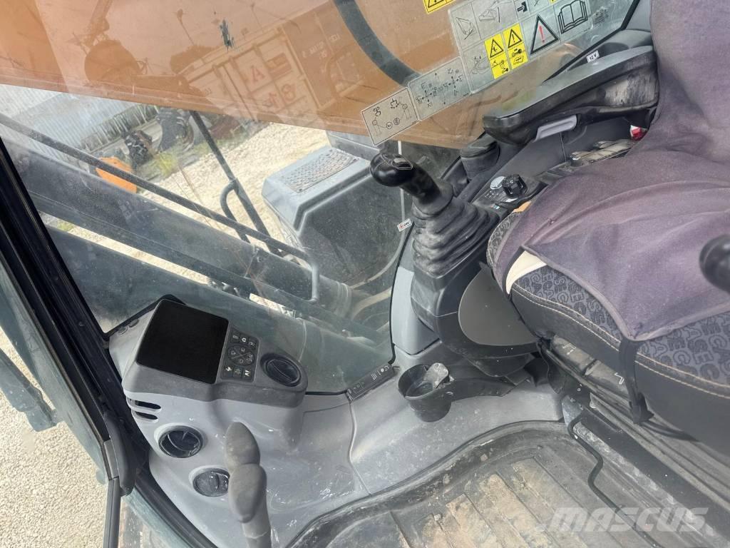 CASE CX 300 D Гусеничные экскаваторы