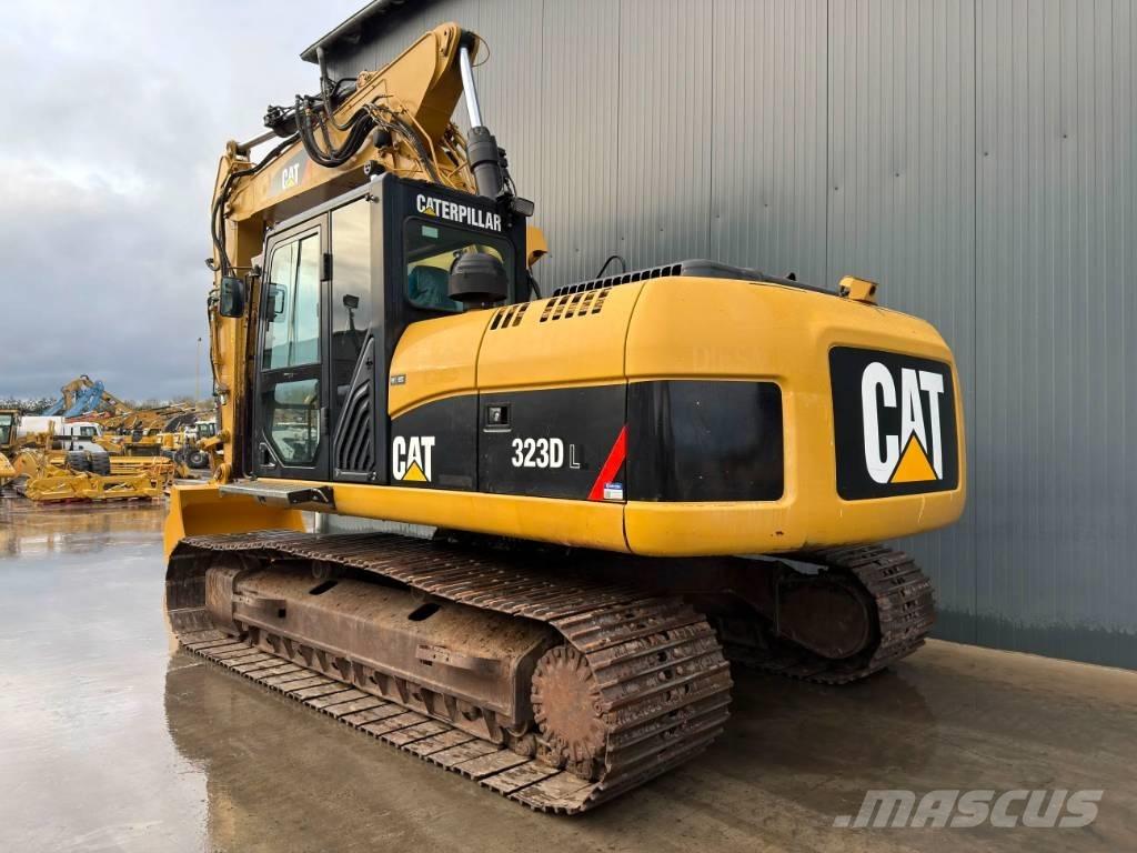 CAT 323D L Гусеничные экскаваторы