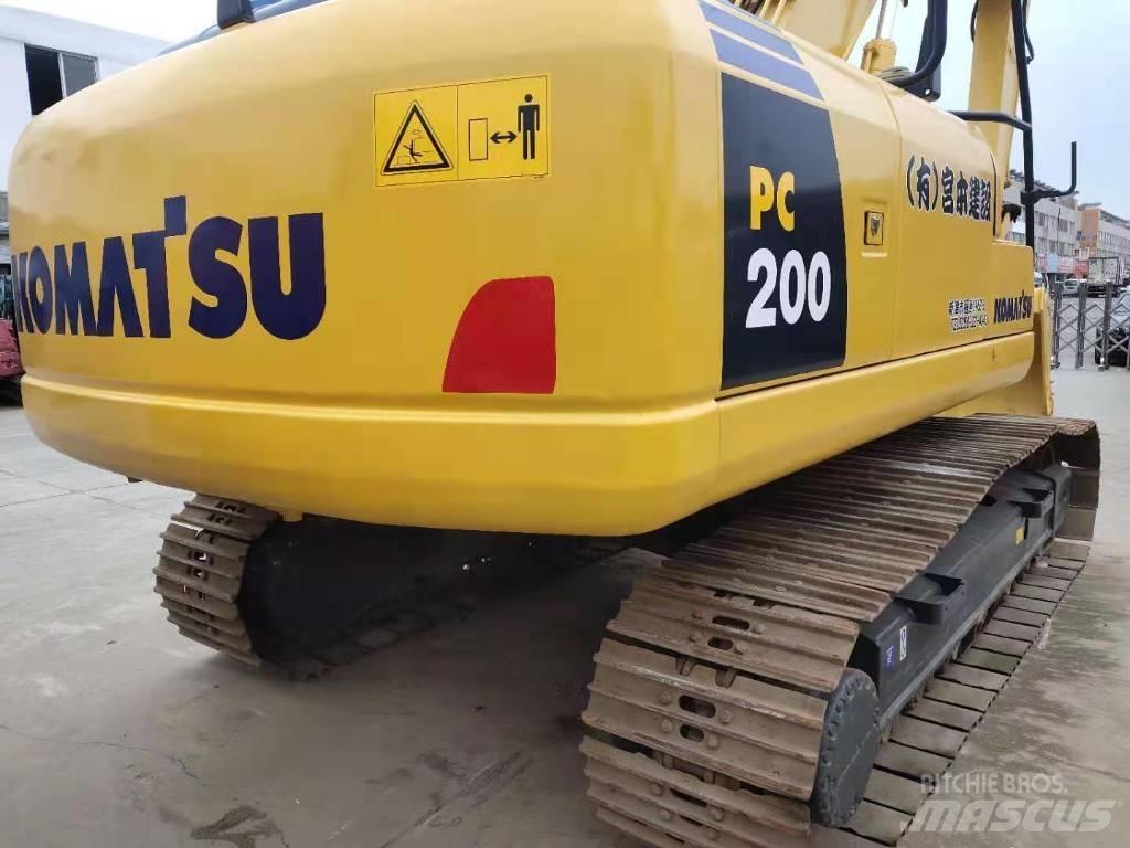 Komatsu PC 200 Гусеничные экскаваторы