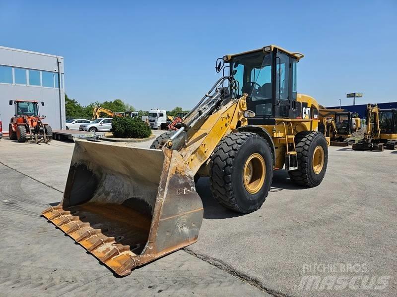CAT 930 G Фронтальные погрузчики