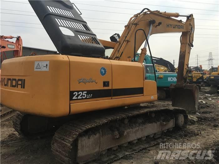 Hyundai R225LC-7 Гусеничные экскаваторы