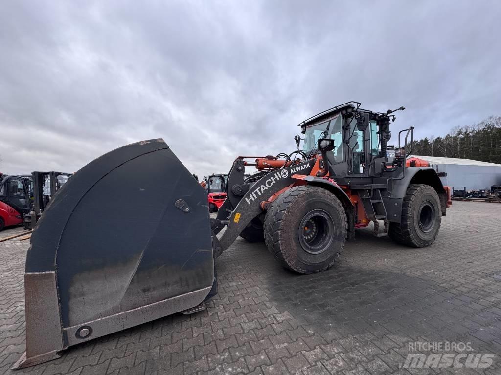Hitachi ZW 220-7 Фронтальные погрузчики