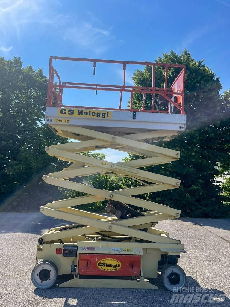 JLG 2646 Ножничные подъемники