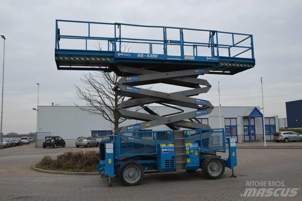 Genie GS4390RT Ножничные подъемники