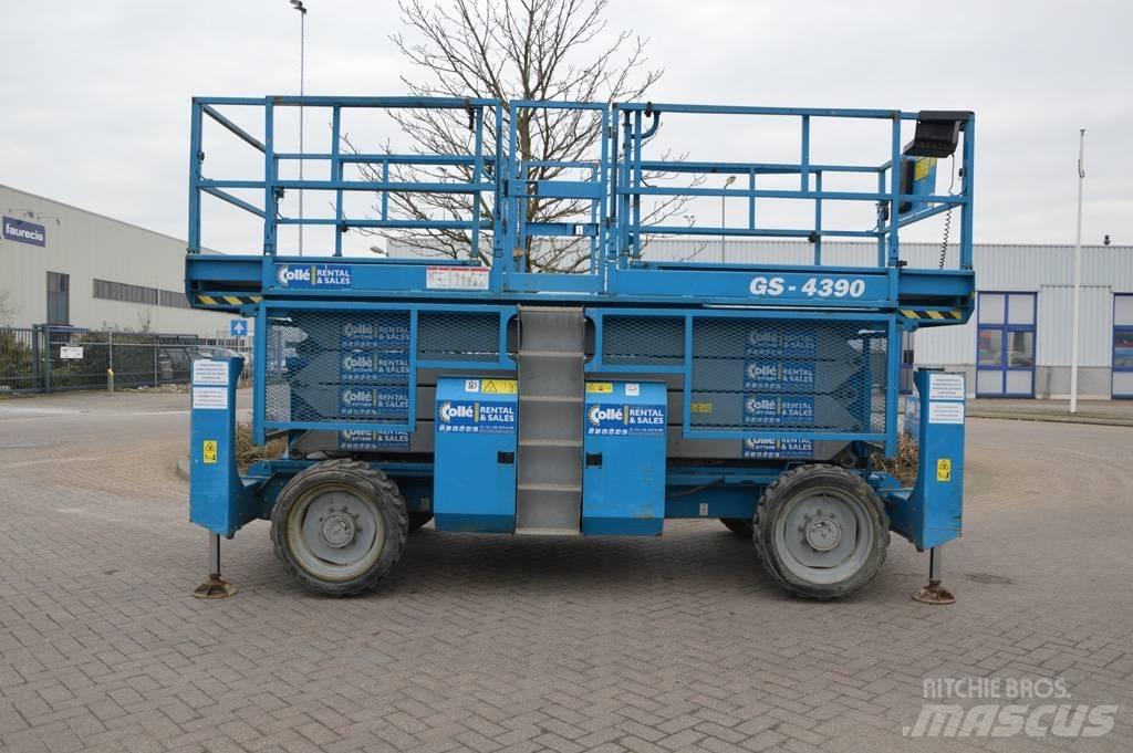 Genie GS4390RT Ножничные подъемники