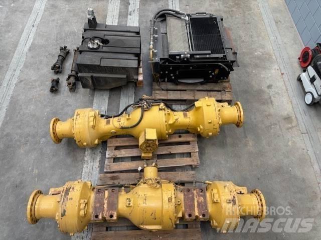 CAT 938 Фронтальные погрузчики