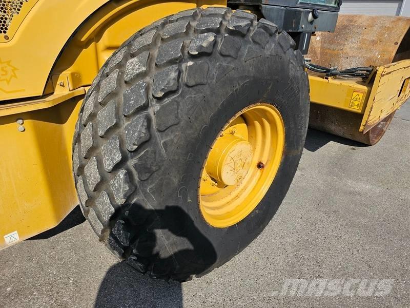 CAT CS56 Vibroplatte Грунтовые катки