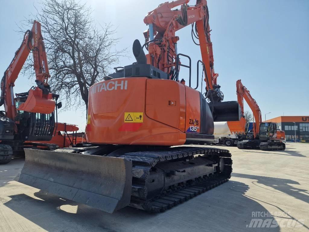 Hitachi ZX135-6 Гусеничные экскаваторы