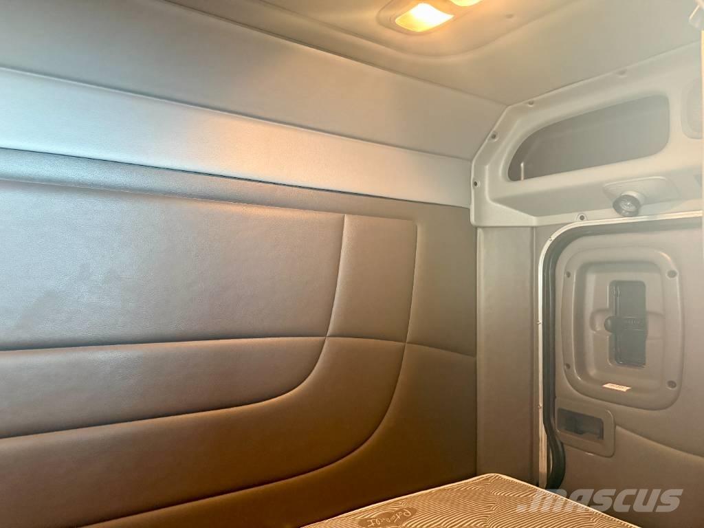 Peterbilt 389 Седельные тягачи