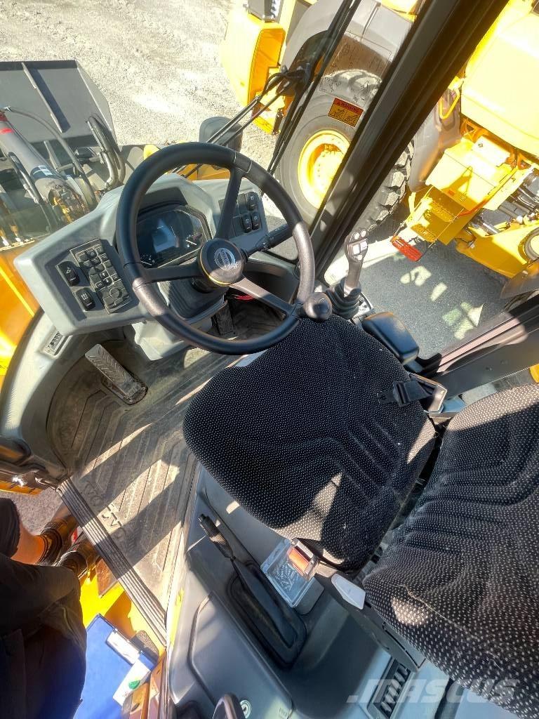 Volvo L30GS Фронтальные погрузчики