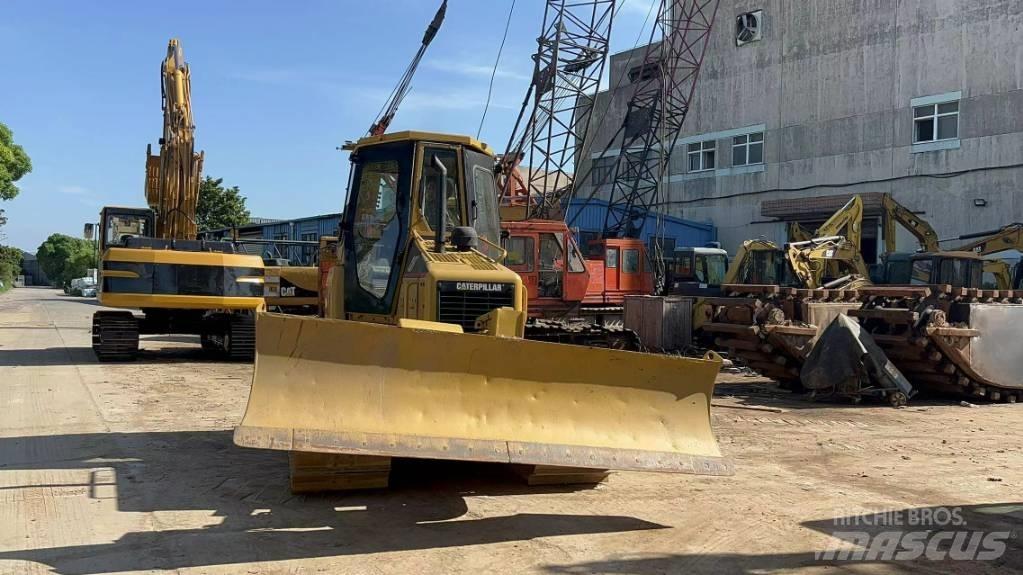 CAT D5G LGP Гусеничные бульдозеры