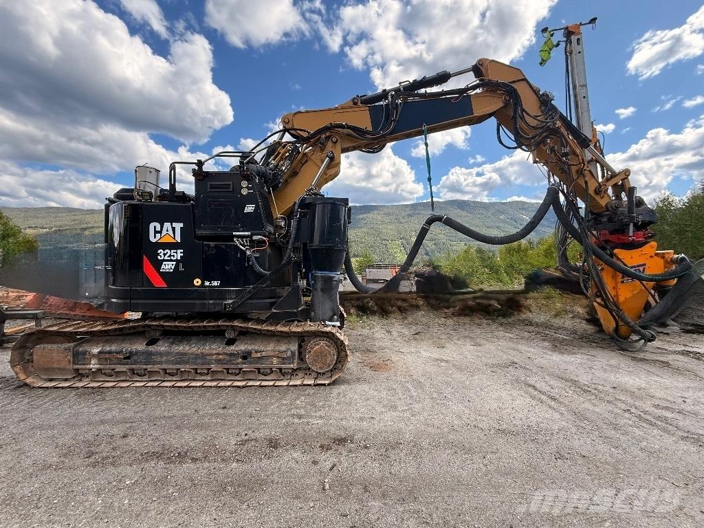 CAT 325 FL CR Специальные экскаваторы