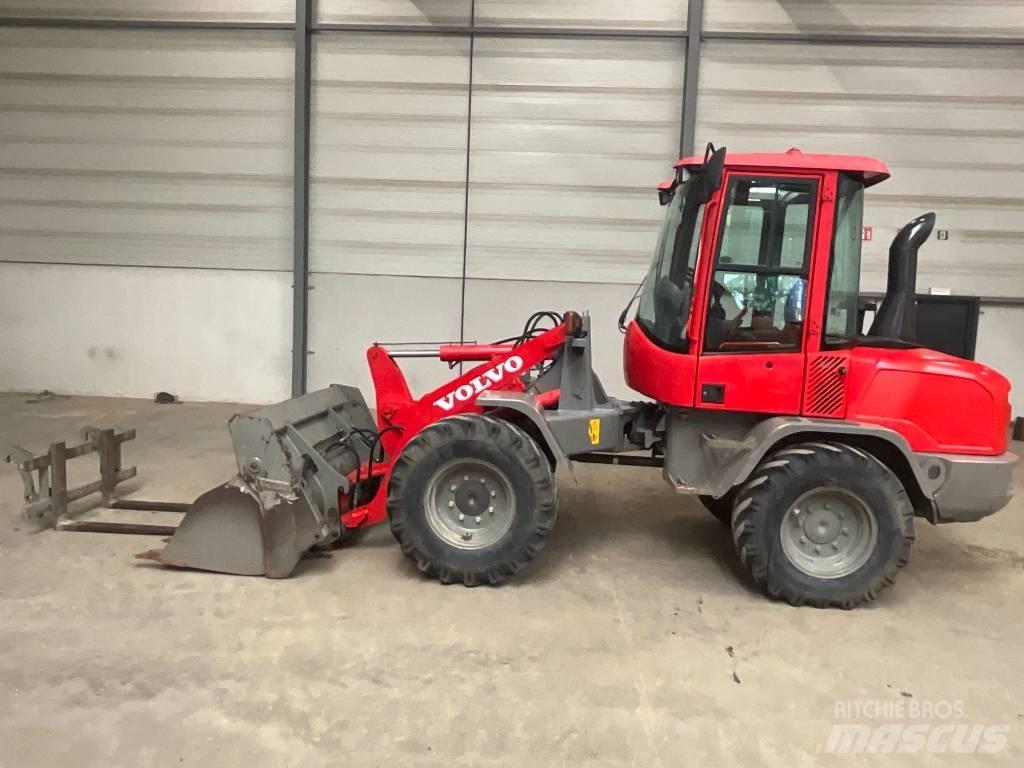 Volvo L 30 G Фронтальные погрузчики