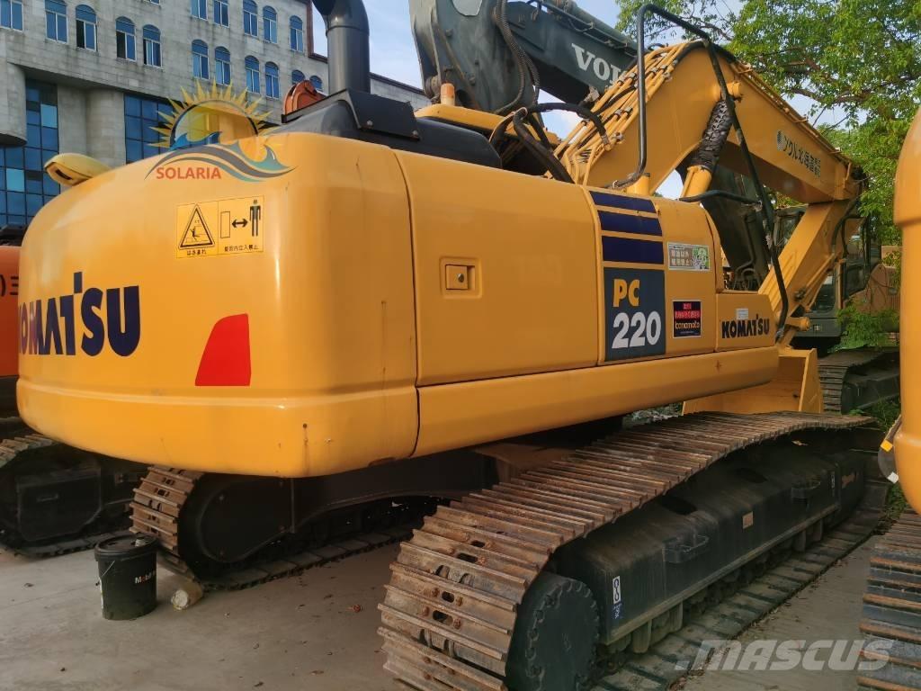 Komatsu PC 220-7 Гусеничные экскаваторы