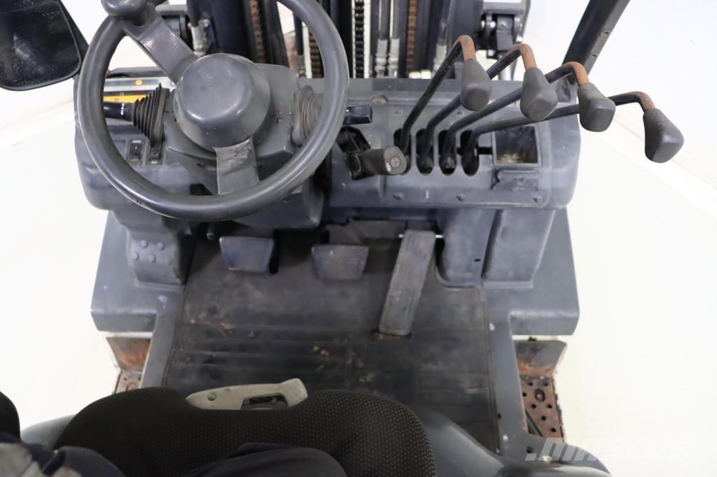 Nissan U1D2A20LQ Газовые погрузчики