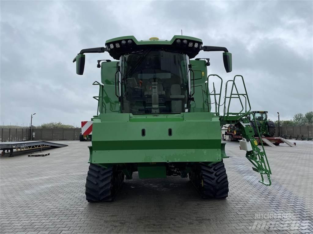 John Deere X9 - 1100 Зерноуборочные комбайны