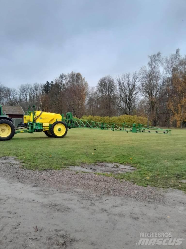 John Deere M 740 i Прицепные опрыскиватели
