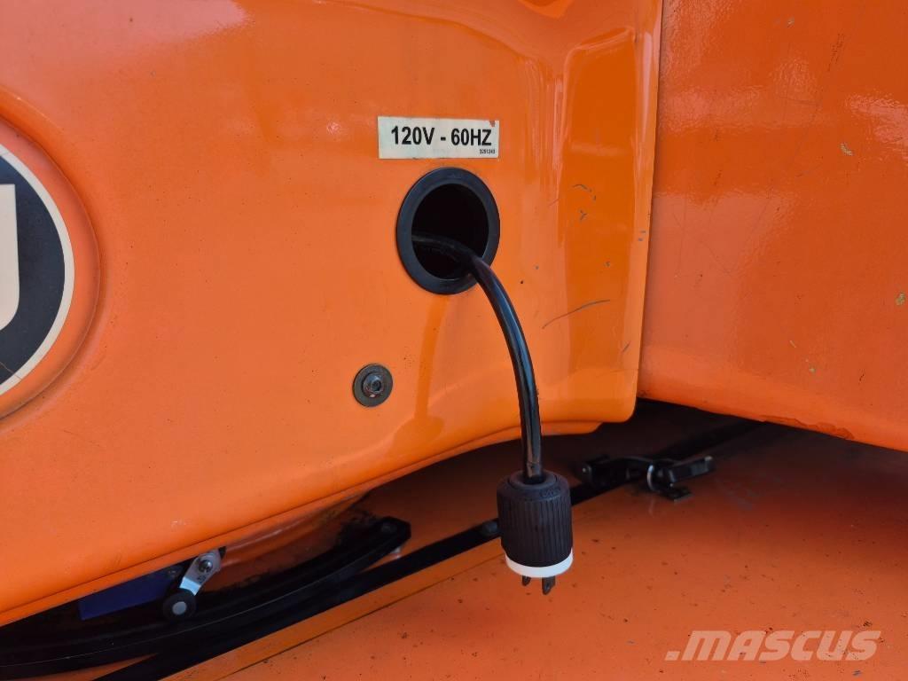 JLG E 450 AJ Коленчатые подъемники