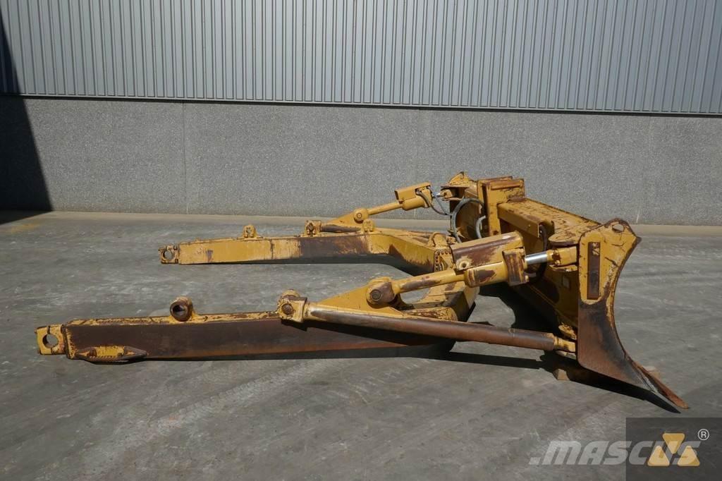 CAT D8T Blade Бульдозерные отвалы