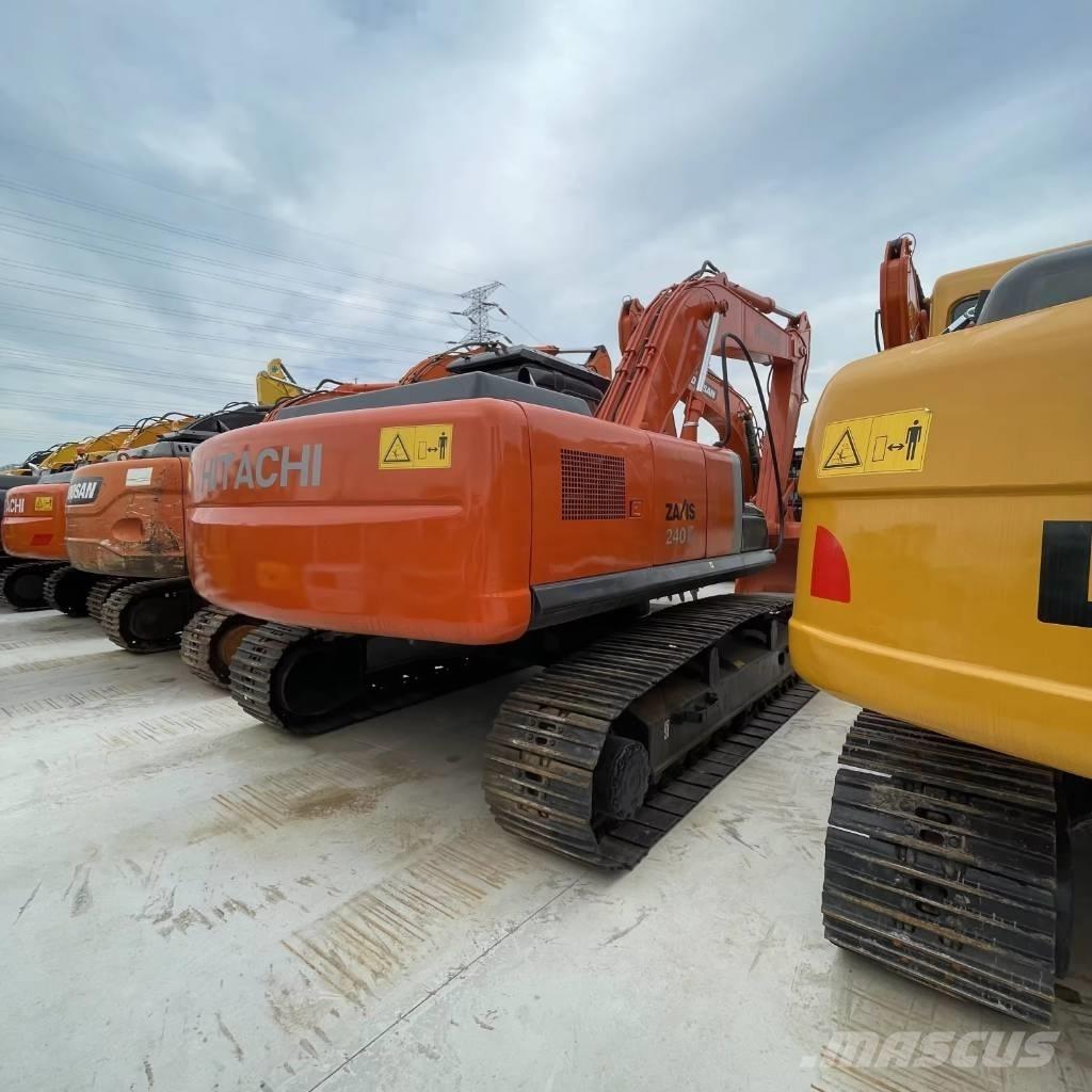 Hitachi ZX 240 Гусеничные экскаваторы