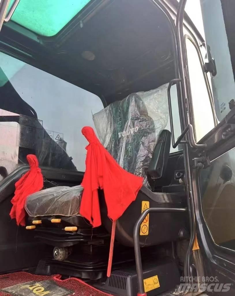 Volvo EC 240 Гусеничные экскаваторы