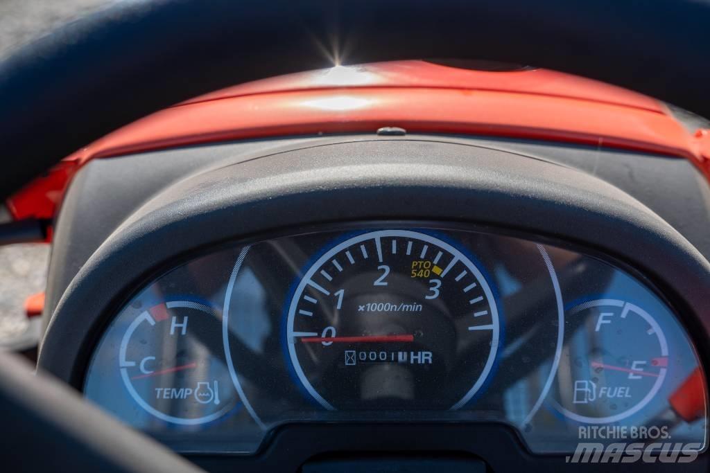 Kubota B1-121 Коммунальные тракторы