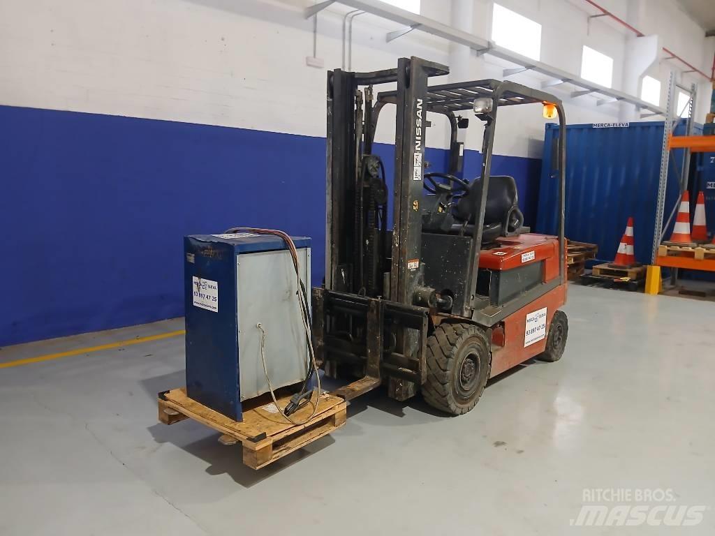 Nissan Q02 L 20 CU Электропогрузчики